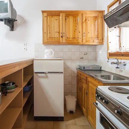 Apartment Angela Troulos