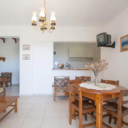 Angela 아파트 트롤로스